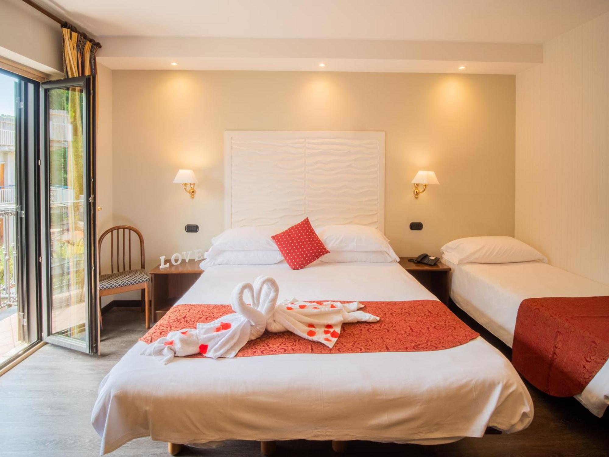 Hotel Central Wellness Сорренто Екстер'єр фото