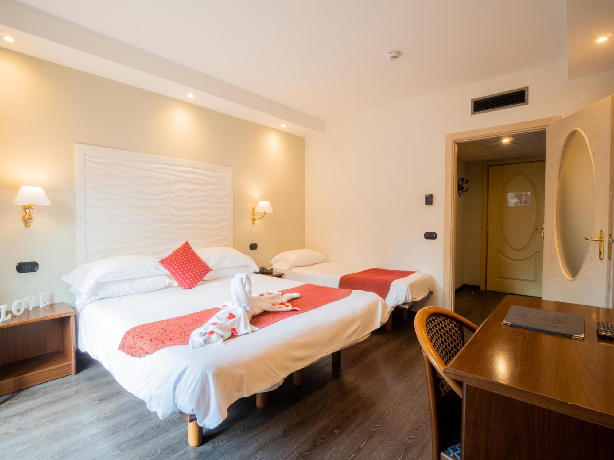 Hotel Central Wellness Сорренто Екстер'єр фото