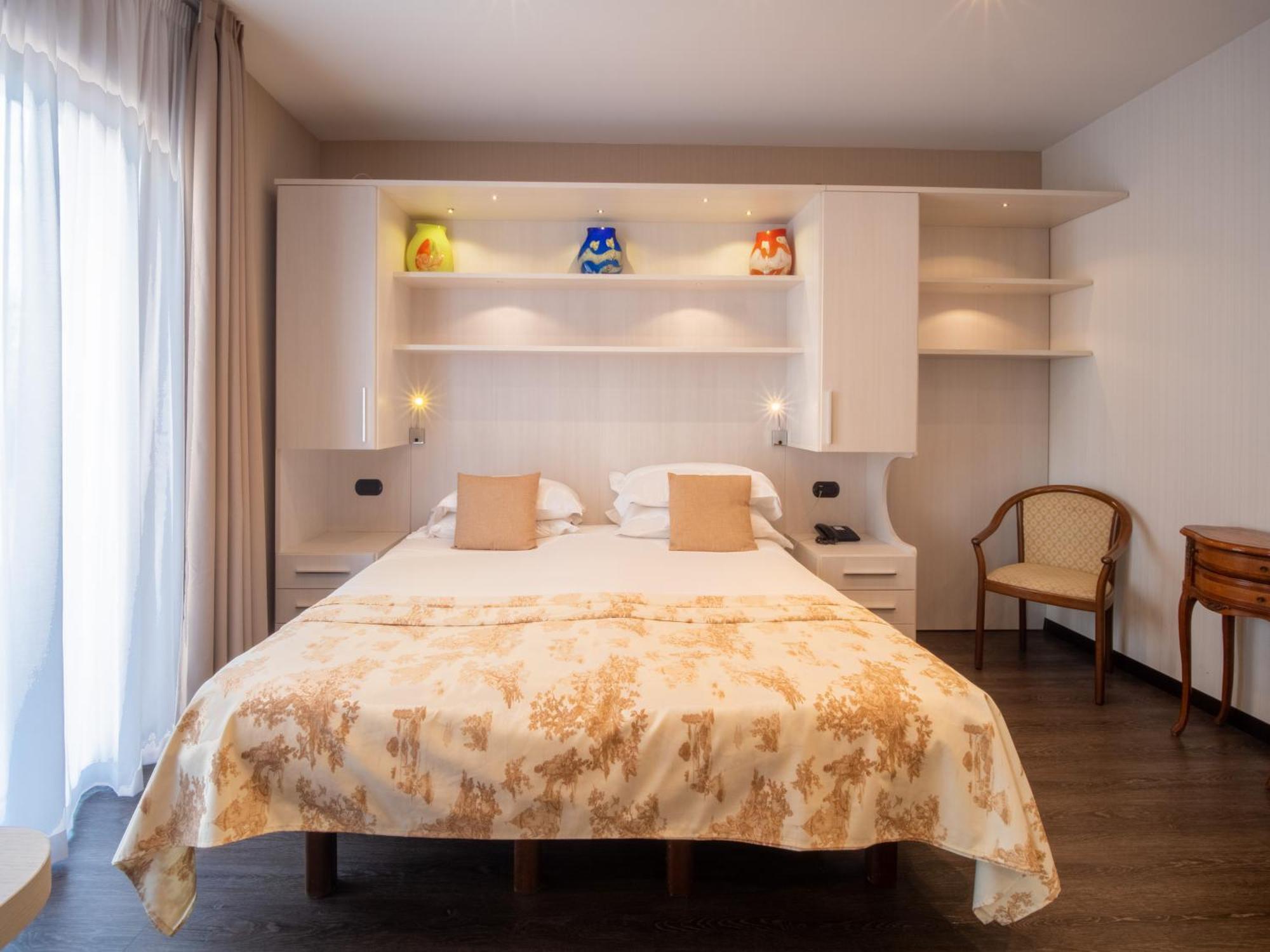 Hotel Central Wellness Сорренто Екстер'єр фото