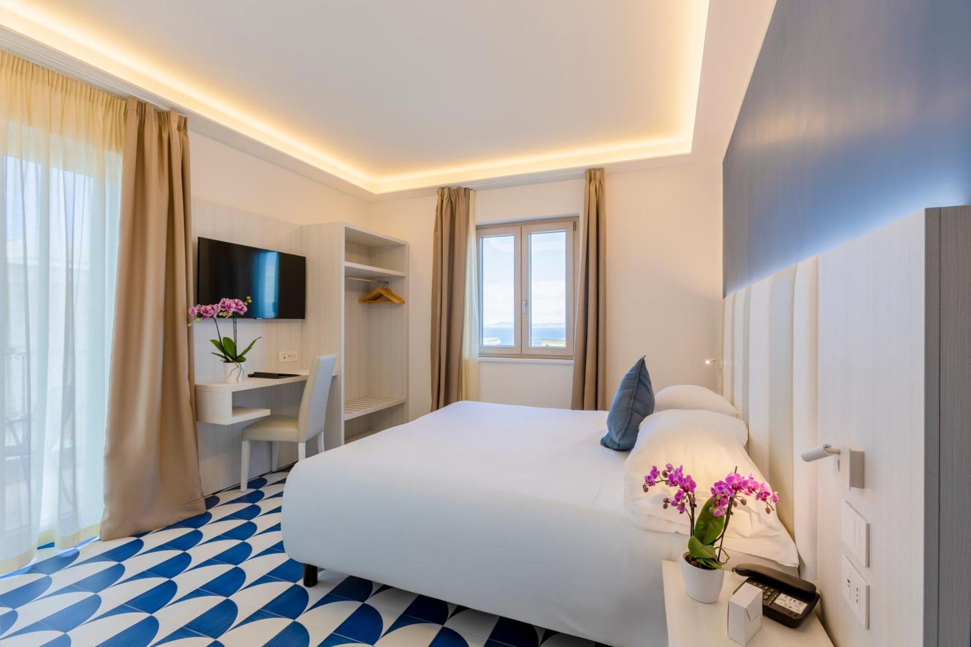 Hotel Central Wellness Сорренто Екстер'єр фото