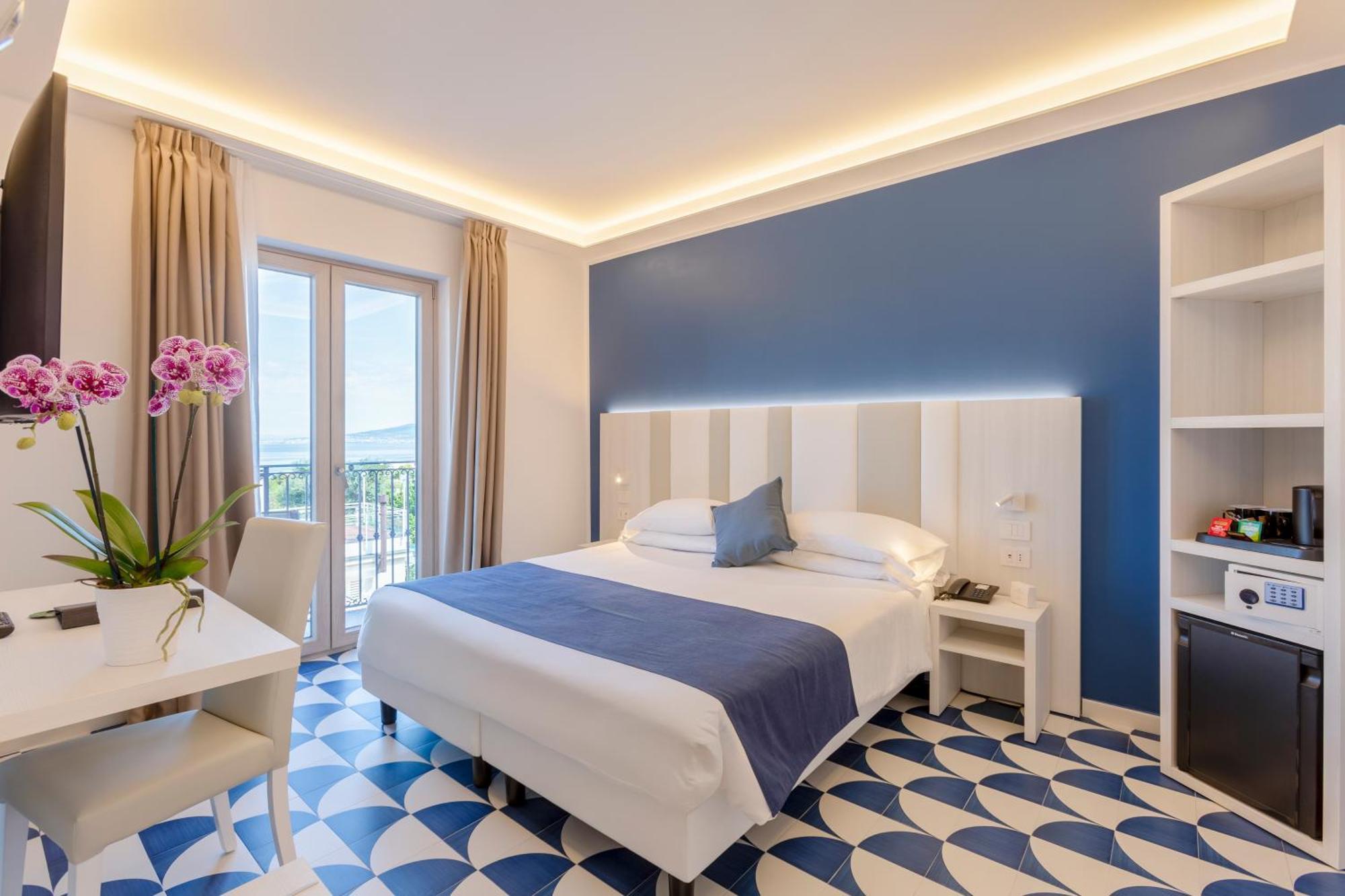 Hotel Central Wellness Сорренто Екстер'єр фото